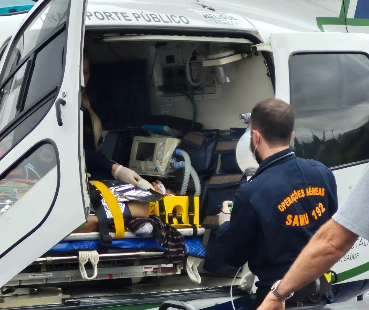 Morre em hospital de Maringá a segunda vítima de acidente entre carro e caminhão na PR-317