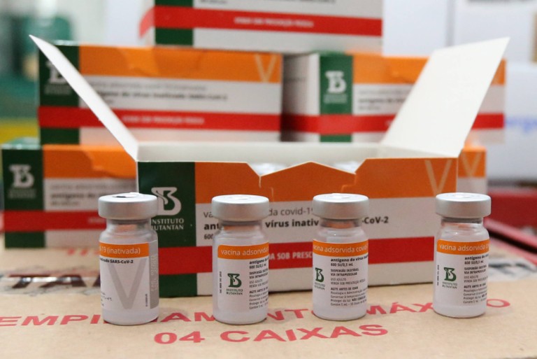 Gestantes e puérperas: é seguro se vacinar contra a Covid-19?