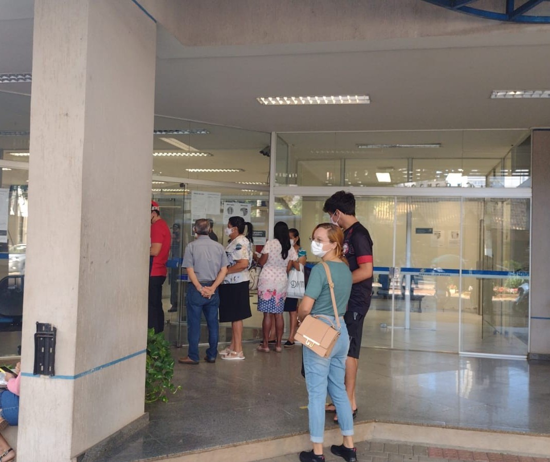 Médicos peritos do INSS em Maringá estão em greve