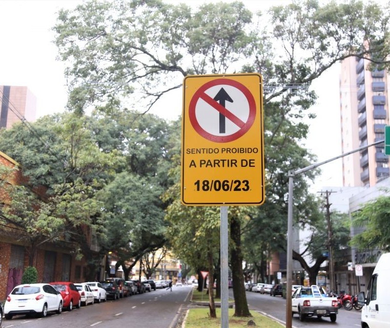 Avenida Carneiro Leão, em Maringá, já opera em dois sentidos