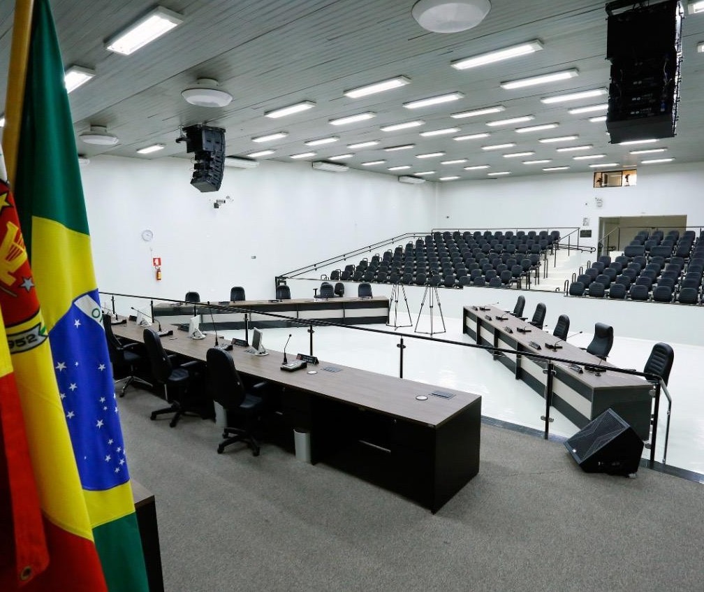 Câmara de Maringá suspende sessões devido à Covid-19