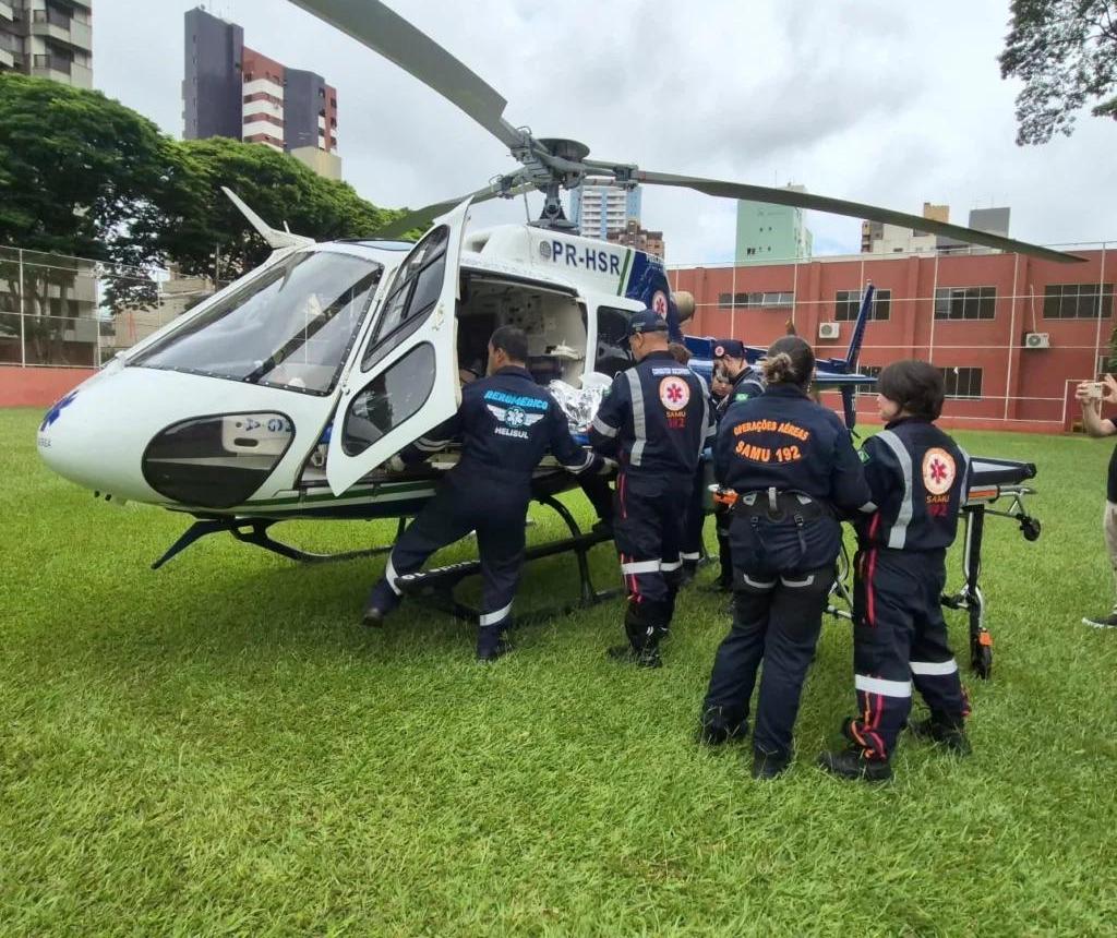 Motociclista fica em estado grave após batida na BR-323 e é encaminhado de helicóptero para Maringá
