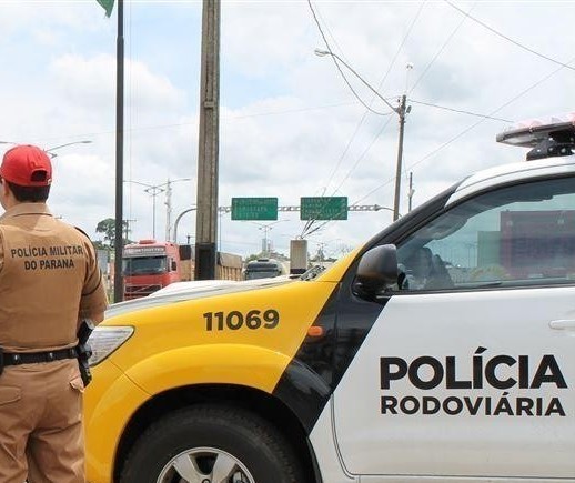 Motociclista morre ao atingir boi solto na pista em Porto Rico 