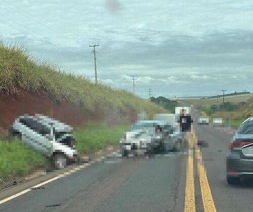 Duas pessoas morrem em acidente na PR-317 próximo à ponte do Rio Ivaí