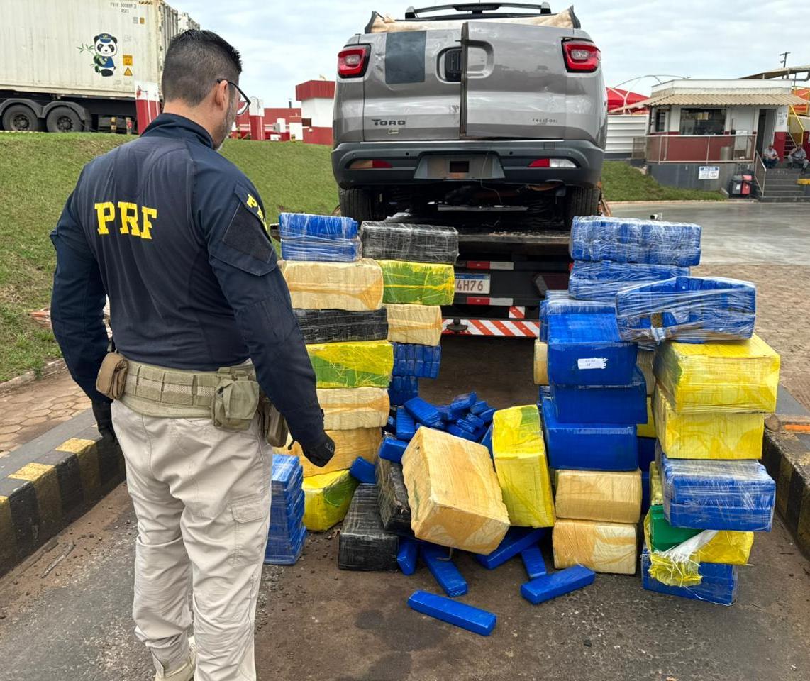 PRF apreende uma tonelada de maconha na BR-487