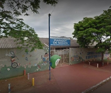 Diretora de escola municipal é afastada após uma apresentação com músicas de cunho sexual, em Rolândia