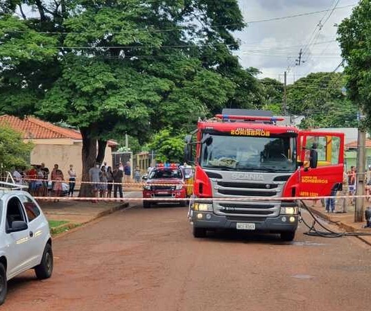 Morador morre carbonizado durante incêndio em Maringá