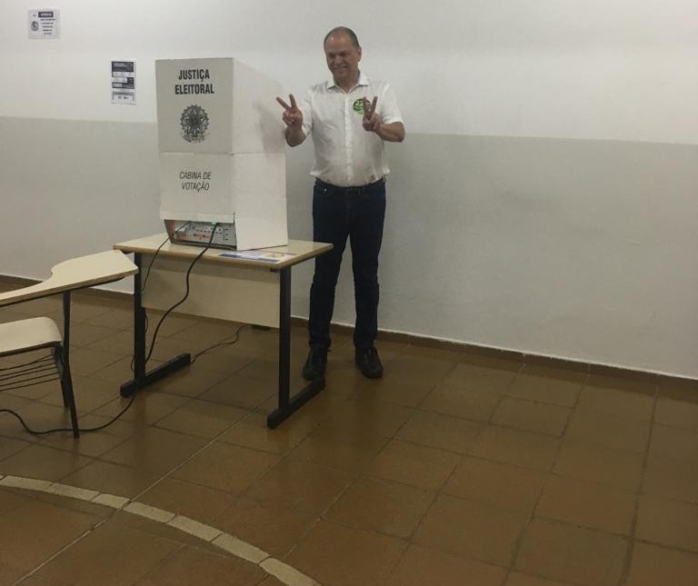 Ricardo Barros comenta pesquisas eleitorais no 2º turno