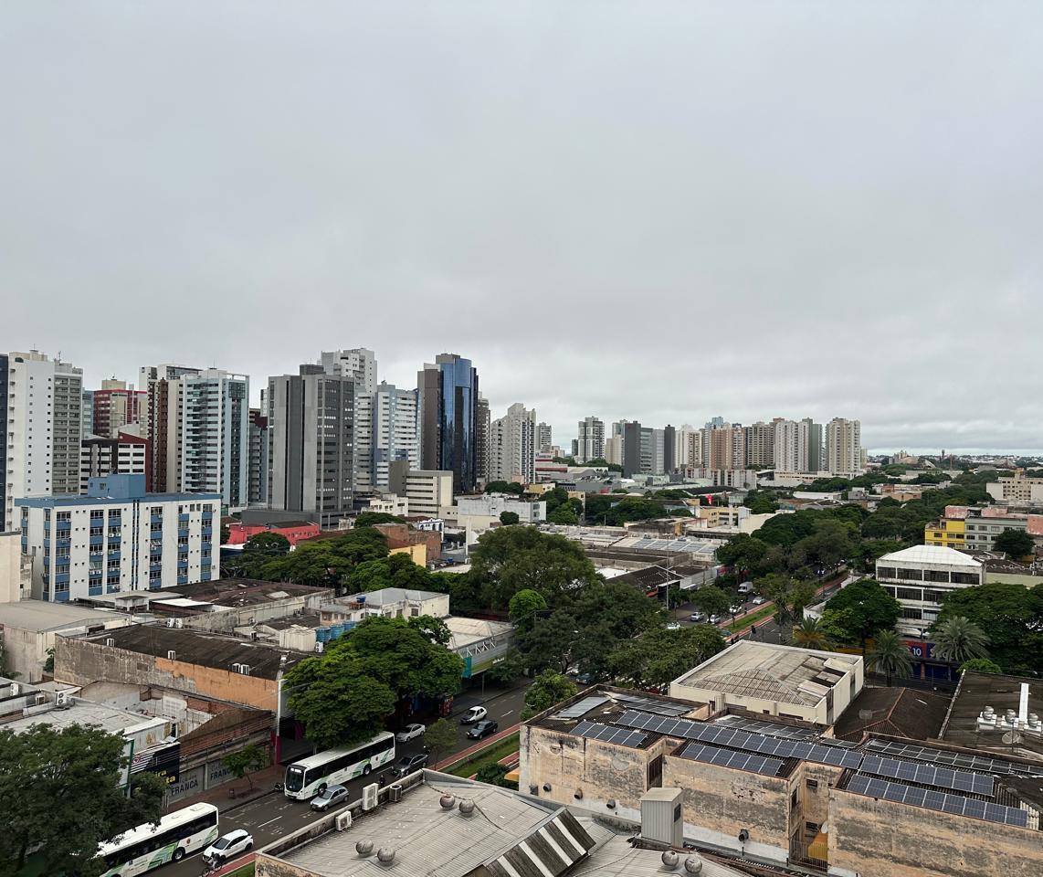 Quarta-feira (5) de céu encoberto e chuva a qualquer momento em Maringá