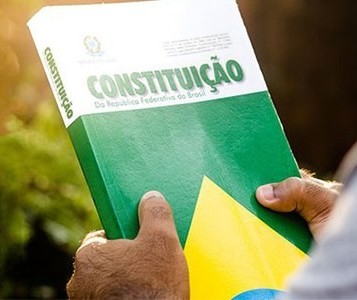 Constituição brasileira completa 35 anos nesta quinta-feira (5)