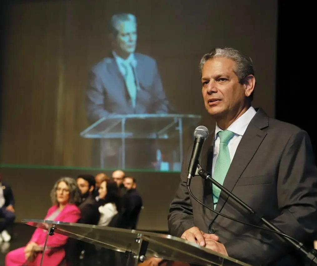 Silvio Barros tem 69,30% de aprovação em Maringá, diz pesquisa