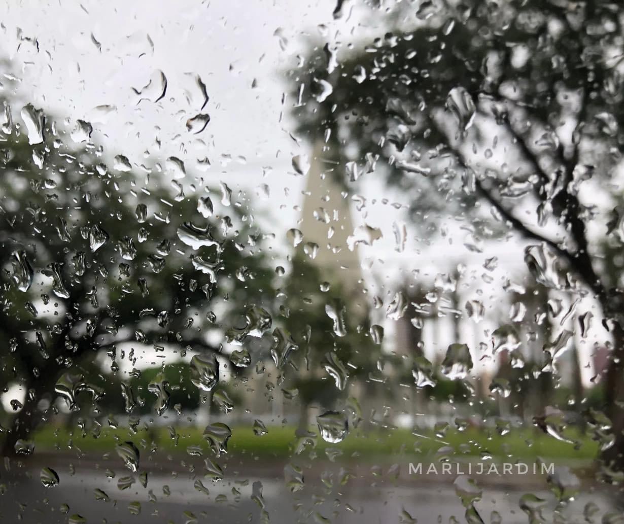 Quarta-feira de tempo nublado e com pancadas de chuva durante todo o dia em Maringá
