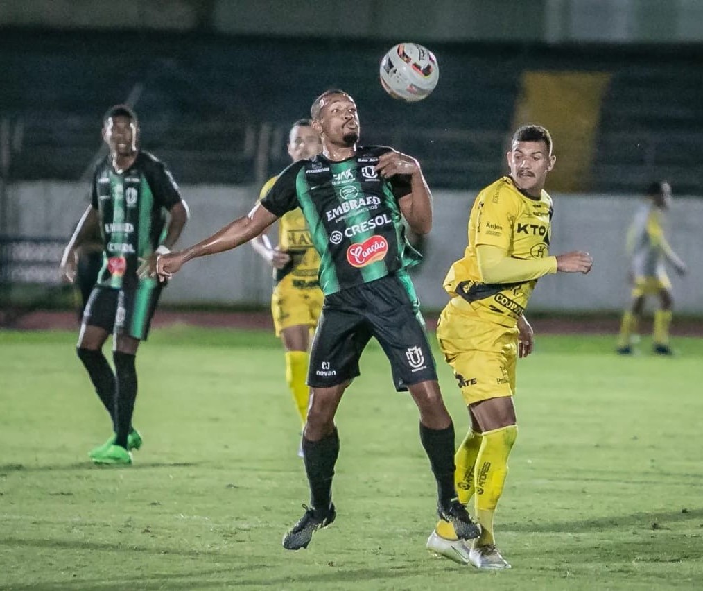 Maringá FC e FC Cascavel empatam em jogo disputado no WD