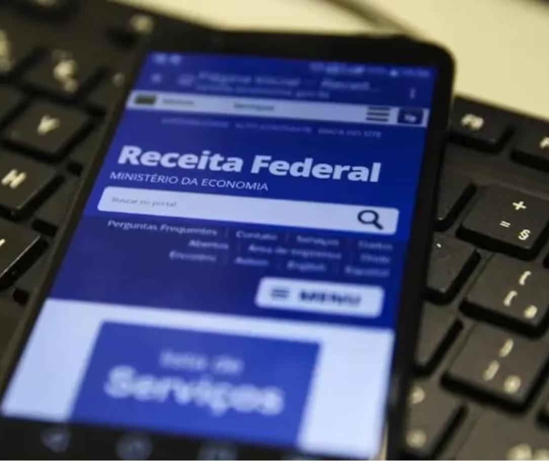 Receita Federal alerta sobre golpe envolvendo cobrança de taxa sobre PIX