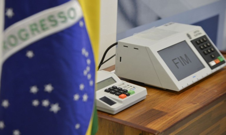 Pandemia altera organização da eleição