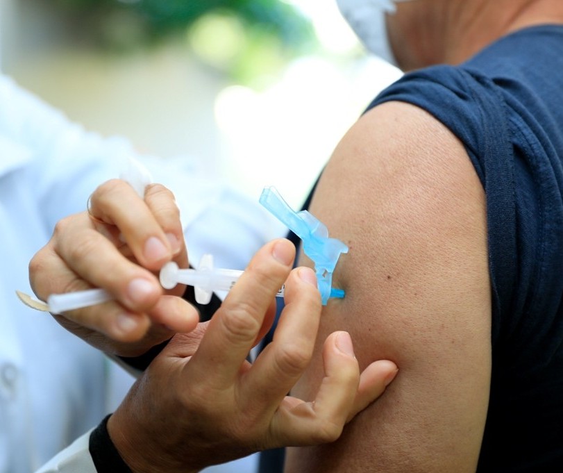 Maringá segue com vacinação apenas da 2ª dose nessa sexta-feira (13)