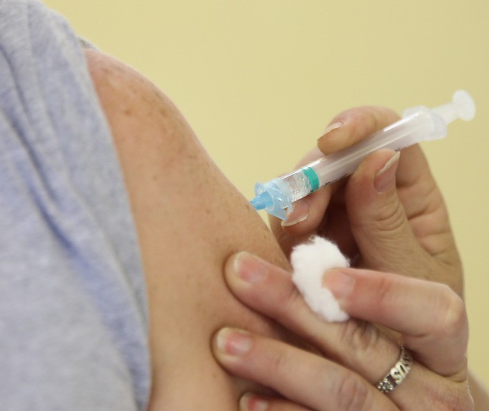 Maringá tem 43 denúncias de ‘fura-filas’ da vacina contra a Covid-19
