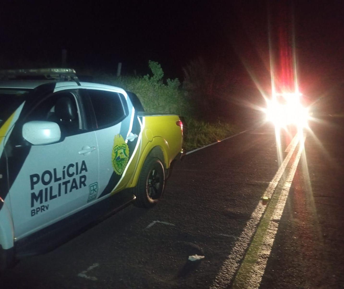 Motocicleta cai em rodovia e passageiro morre, motociclista não tem CNH