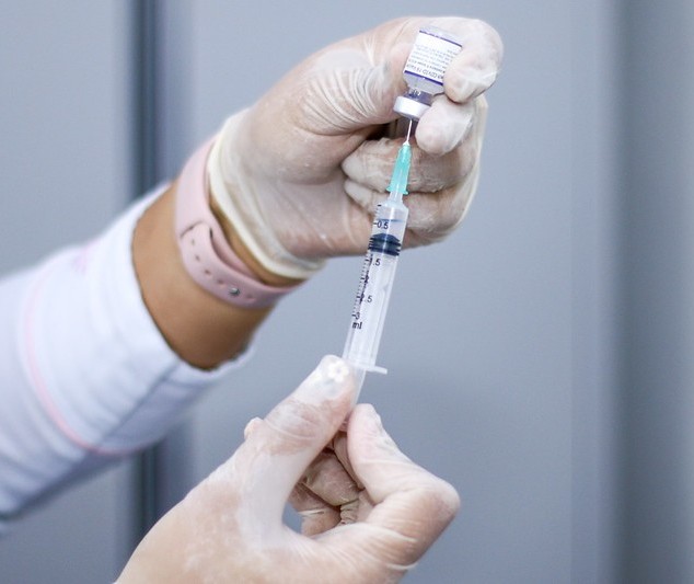 17 mil pessoas estão com a 2ª dose da vacina contra o coronavírus atrasada em Maringá