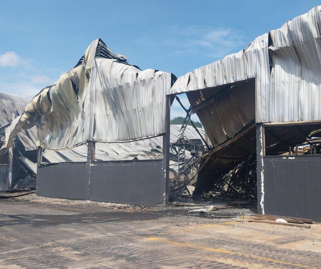 Prejuízo de empresa com incêndio em barracão chega a R$ 40 milhões