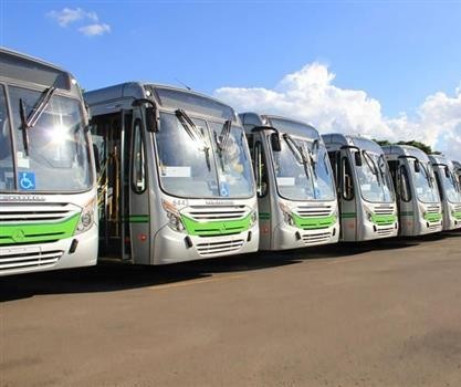 Ônibus do transporte coletivo voltam a circular normalmente  nessa sexta-feira (25)