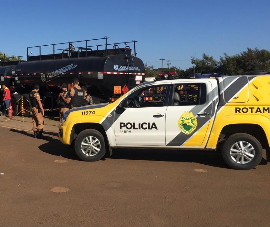 Polícia Militar escolta caminhões de combustíveis