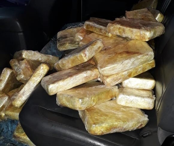 Denarc de Maringá apreende 45 kg de pasta base de cocaína