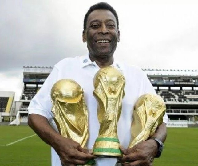 Morto aos 82 anos, Pelé foi o maior jogador de todos os tempos