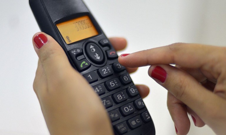 Telefone volta a ser ferramenta importante no contato com o consumidor