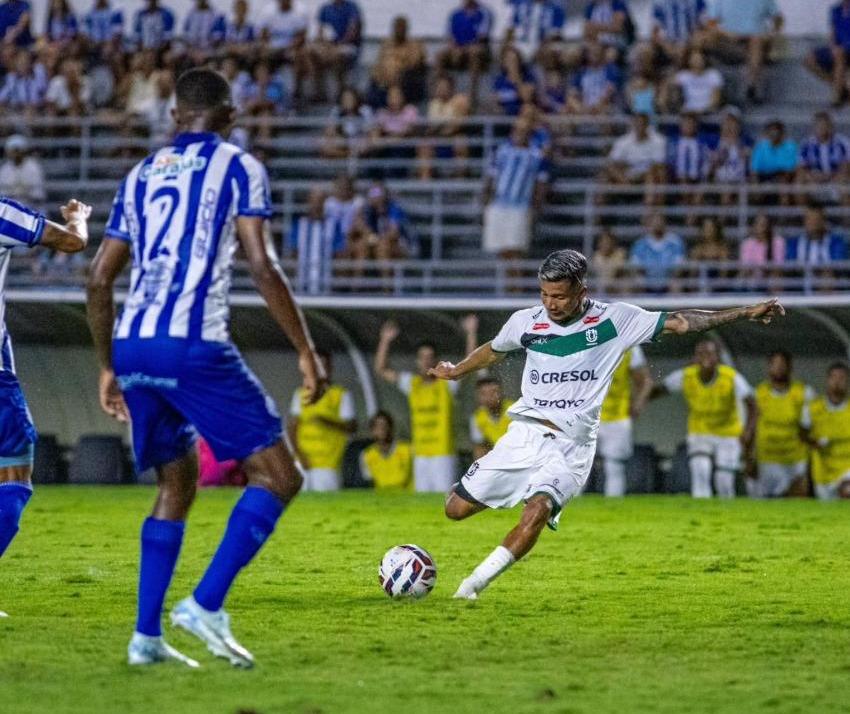 Após 13 jogos sem perder, Maringá é superado pelo CSA na Série C