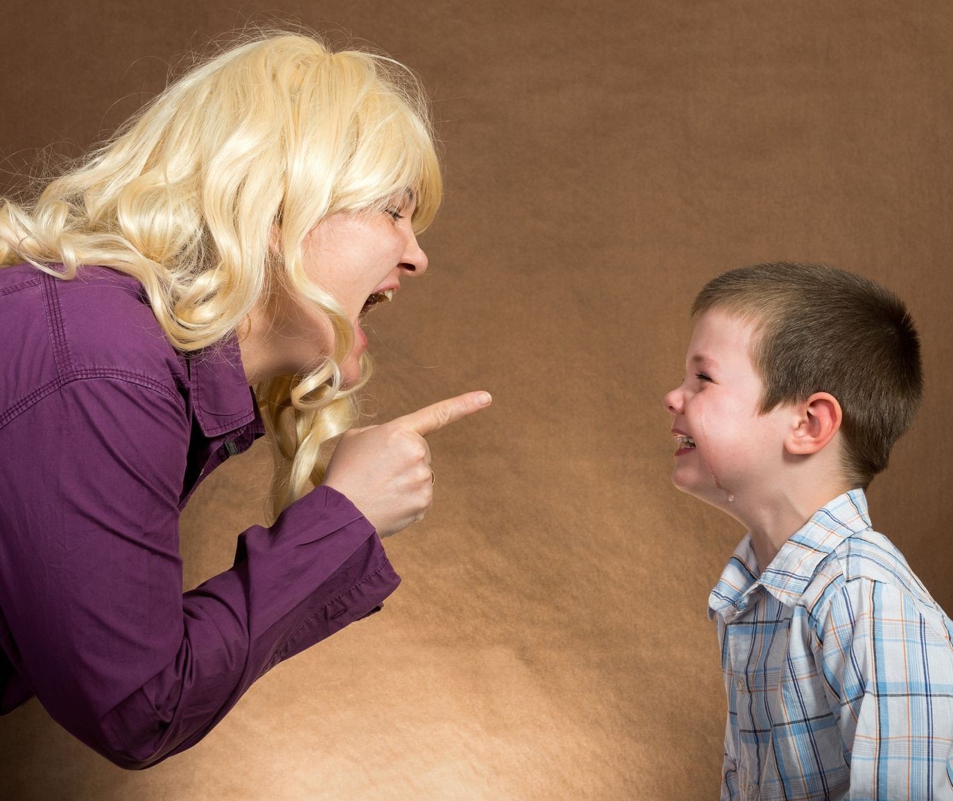 As consequências de gritar com os filhos 