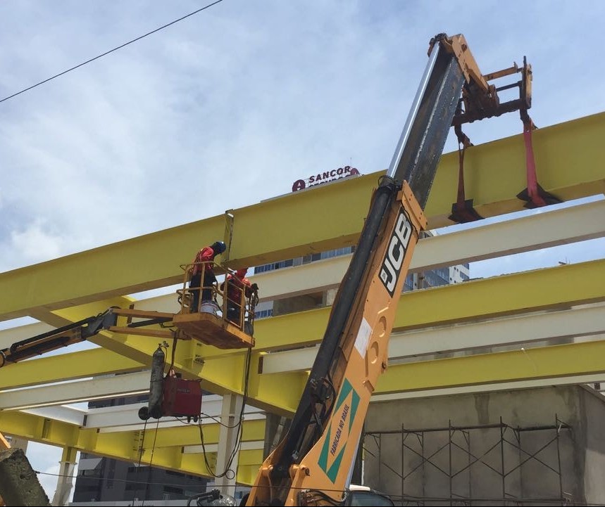 Com atraso, construção do terminal intermodal começa a ser vista