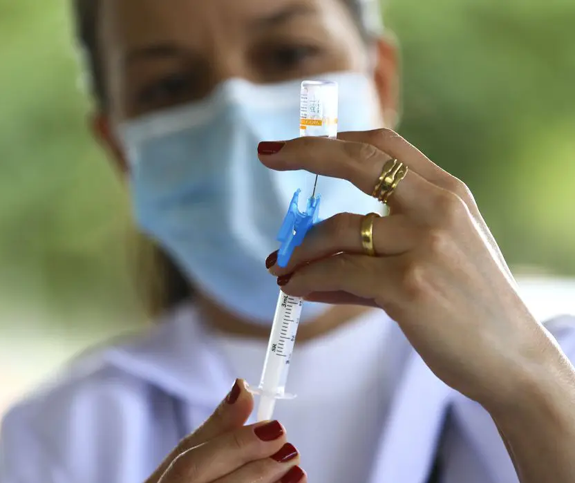 Vacinação contra a Covid-19 é retomada nesta quarta em Maringá; veja quem pode se vacinar