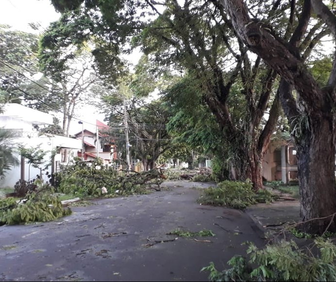 Quase 2.500 imóveis ainda estão sem luz em Maringá e Sarandi