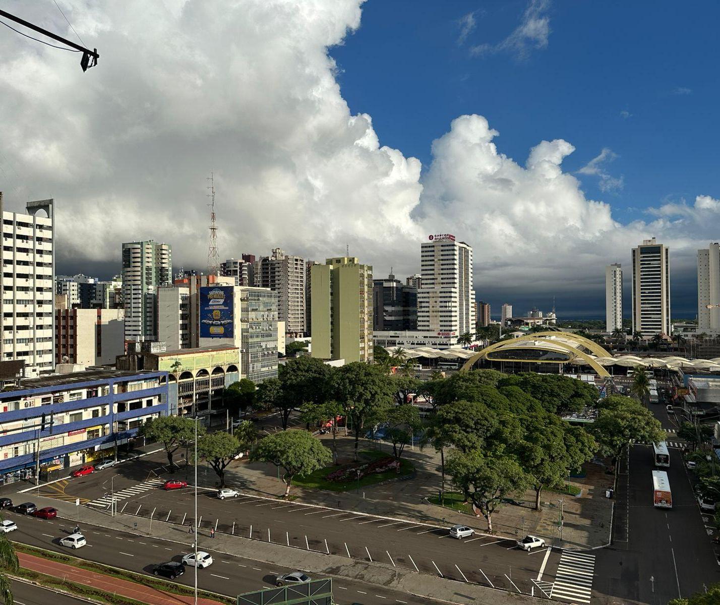 Maringá amanhece com nebulosidade nesta quinta (5), mas sol deve predominar à tarde