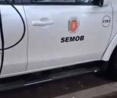 Vídeo de viatura da Semob em vaga de motos no centro de Maringá viraliza nas redes; veja o que diz a Prefeitura