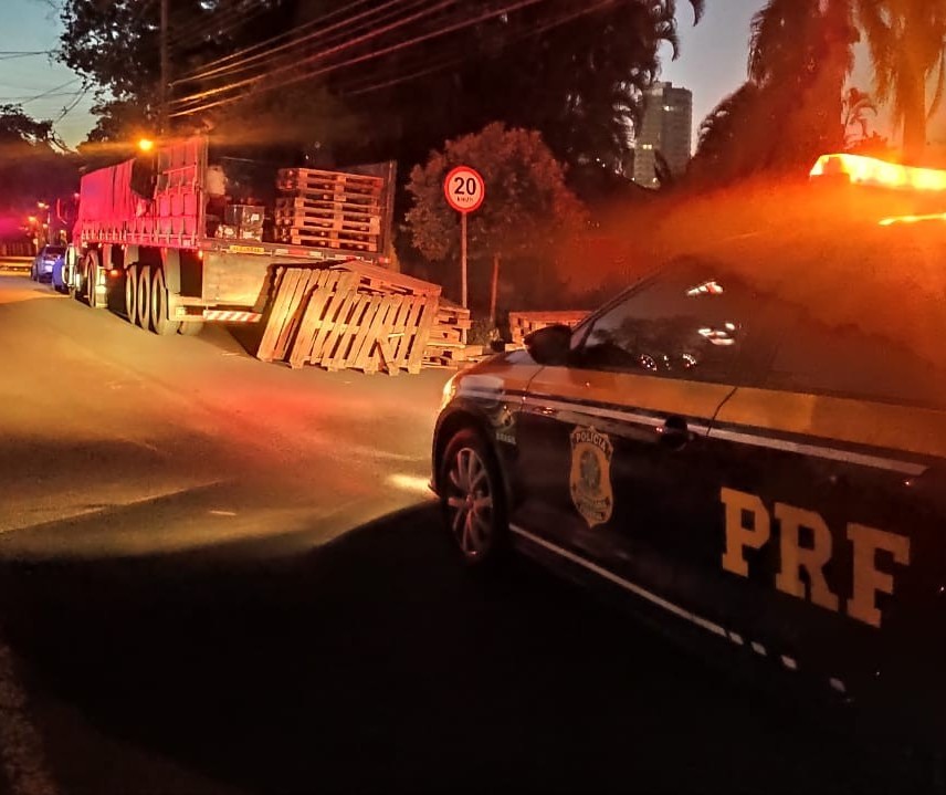 Motorista de 65 anos transportava mais de uma tonelada de maconha