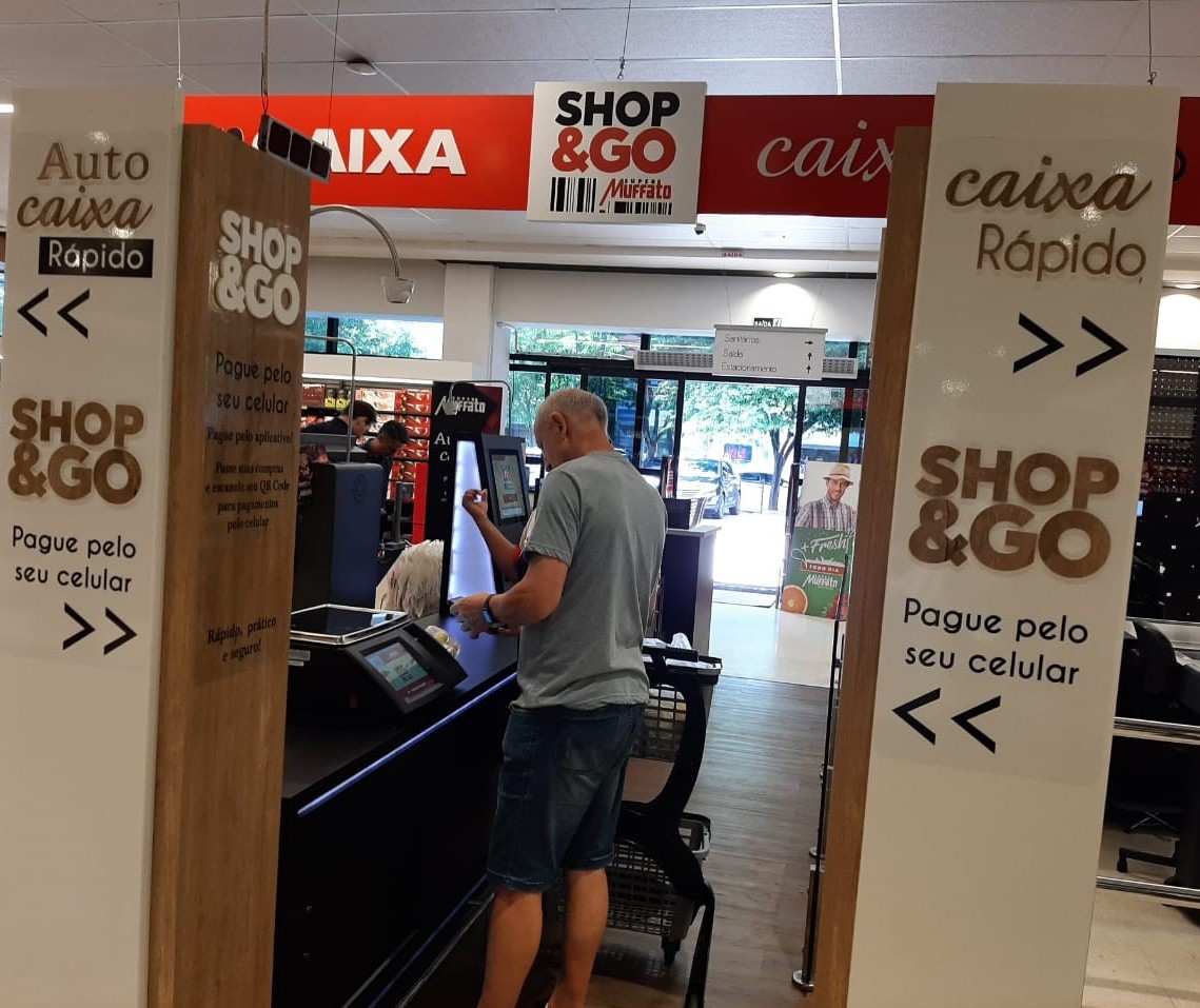 Rede de supermercados aposta em compra pelo celular