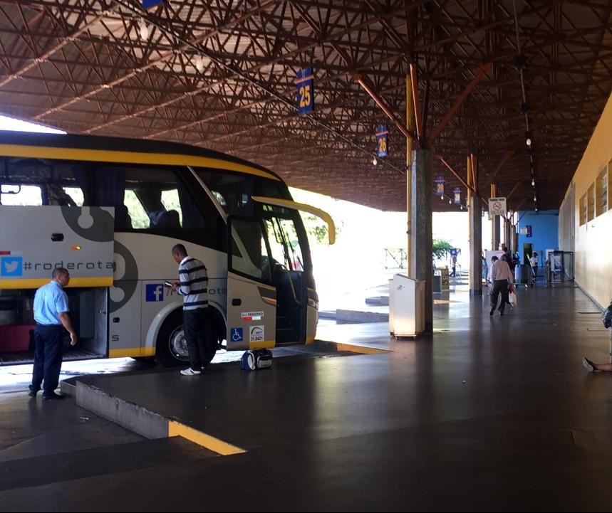 Apesar do Ano Novo, movimento na rodoviária de Maringá é baixo