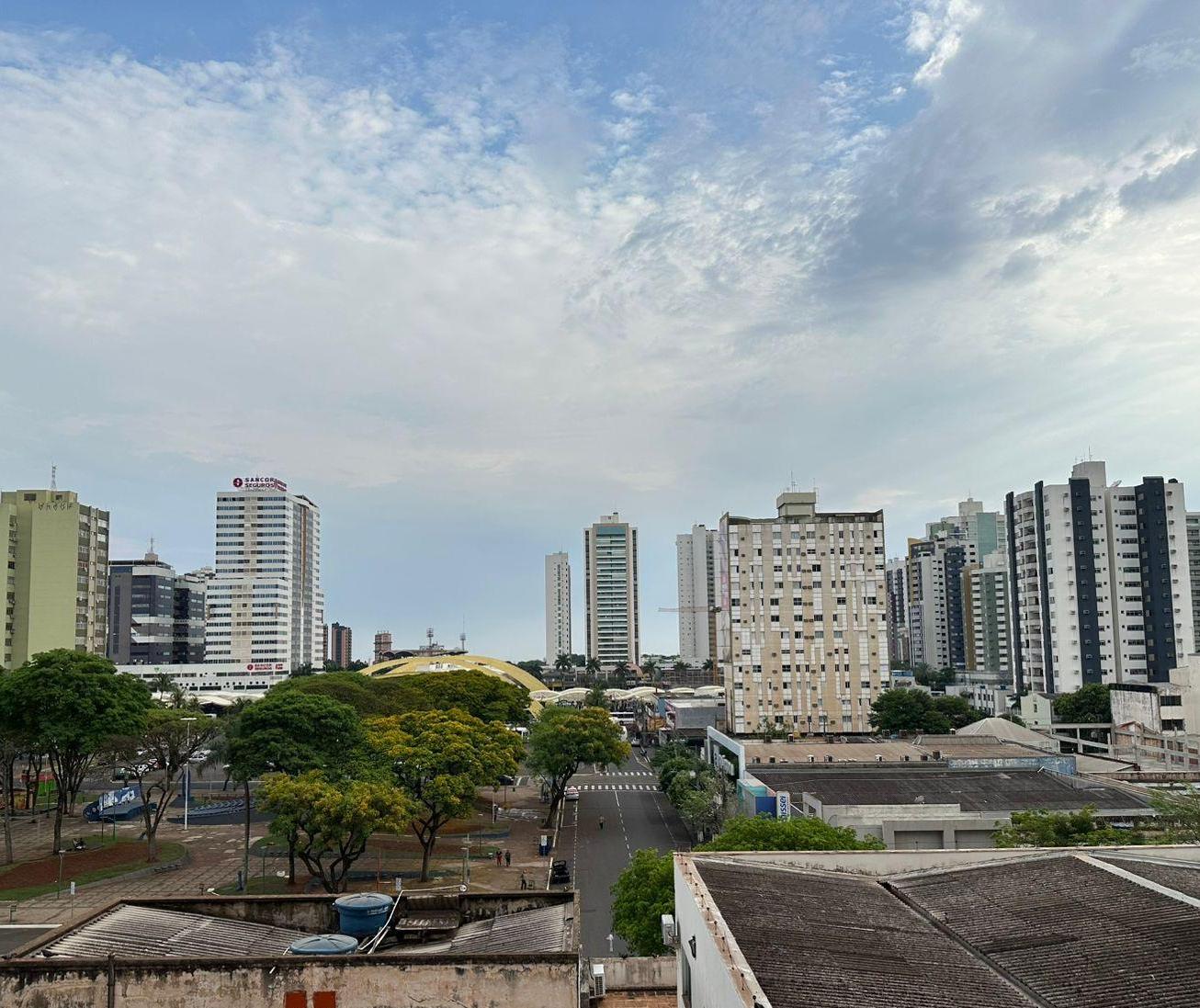 Quinta-feira (2) será de céu parcialmente nublado, sem chance de chuva