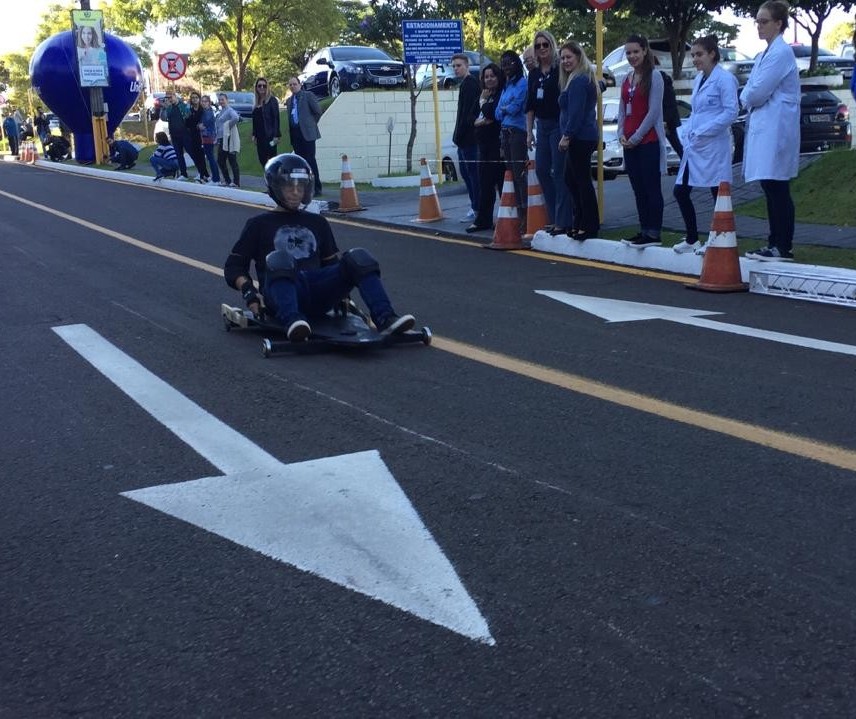 Campeonato de rolimã diverte estudantes e testa conhecimentos