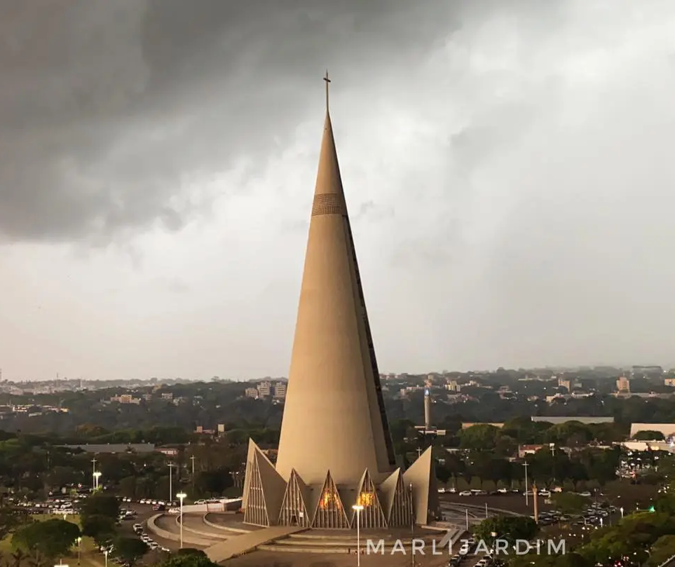 Com avanço de frente fria, Maringá pode voltar a ter pancadas de chuva nesta terça-feira (8)