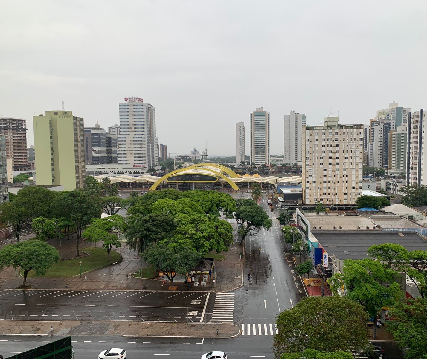 Com tempo instável, sexta-feira amanhece chuvosa em Maringá 