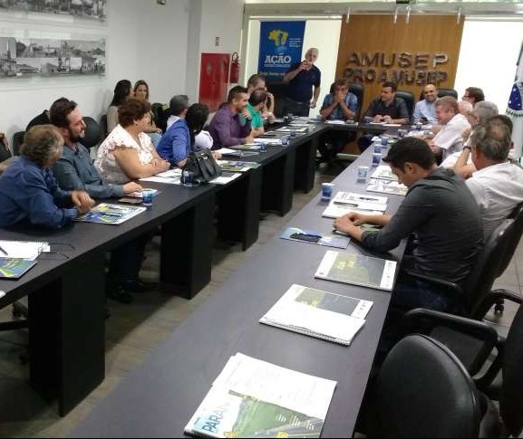 Prefeitos da Amusep elaboram pauta de reivindicações para candidatos