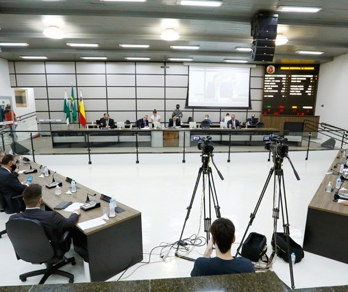 Câmara aprova projetos que tratam da Maringá Previdência e reforma administrativa municipal