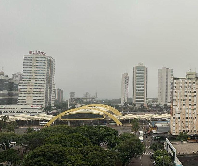 Sábado começa nublado e com previsão de chuva em Maringá