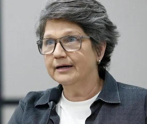 Defesa de Cris Lauer aponta falhas em processo contra vereadora