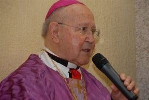 Milhares de pessoas devem acompanhar o velório de dom Jaime Luiz Coelho, o primeiro arcebispo de Maringá