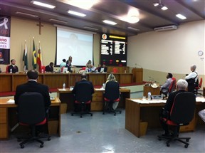 Caso seja aprovado, novo Plano de Carreira, Cargos e Remuneração deve beneficiar 7,7 mil servidores municipais em Maringá