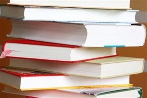 Falta de planejamento e logística complicada adotada pelo MEC provocam atraso na entrega de livro didático em escolas do Paraná e Santa Catarina